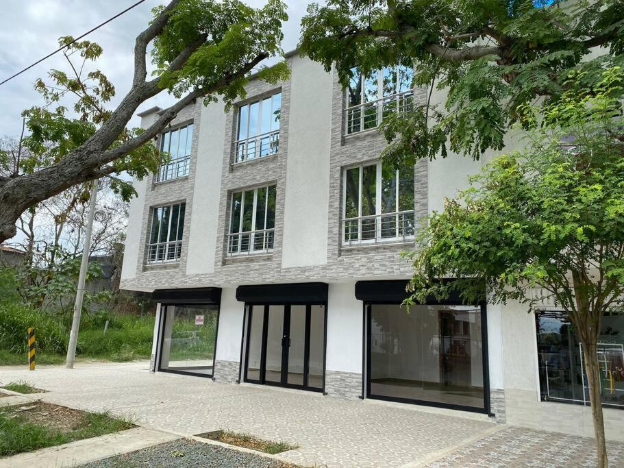Lindo Apartamento Con Estacionamiento Buga Eksteriør bilde